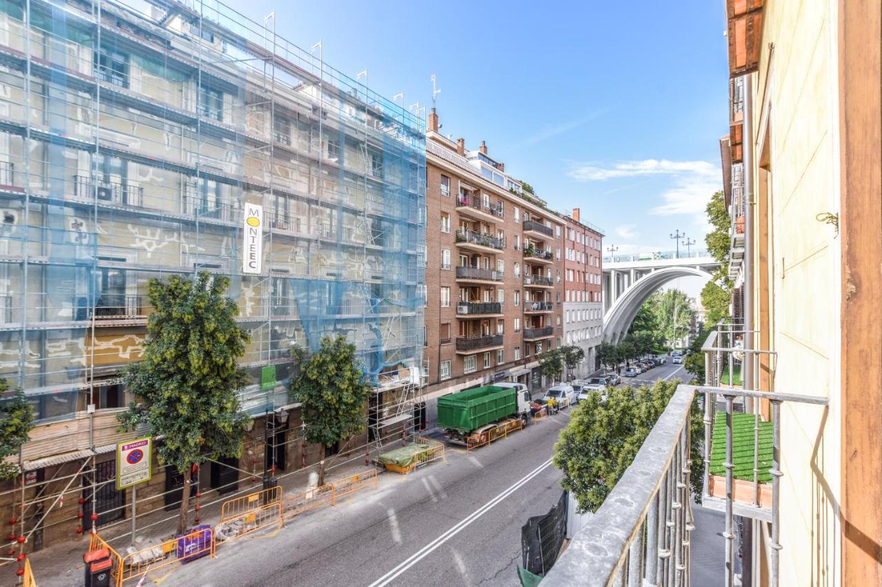 Apartamento Puente De Segovia Apartment Madrid Luaran gambar