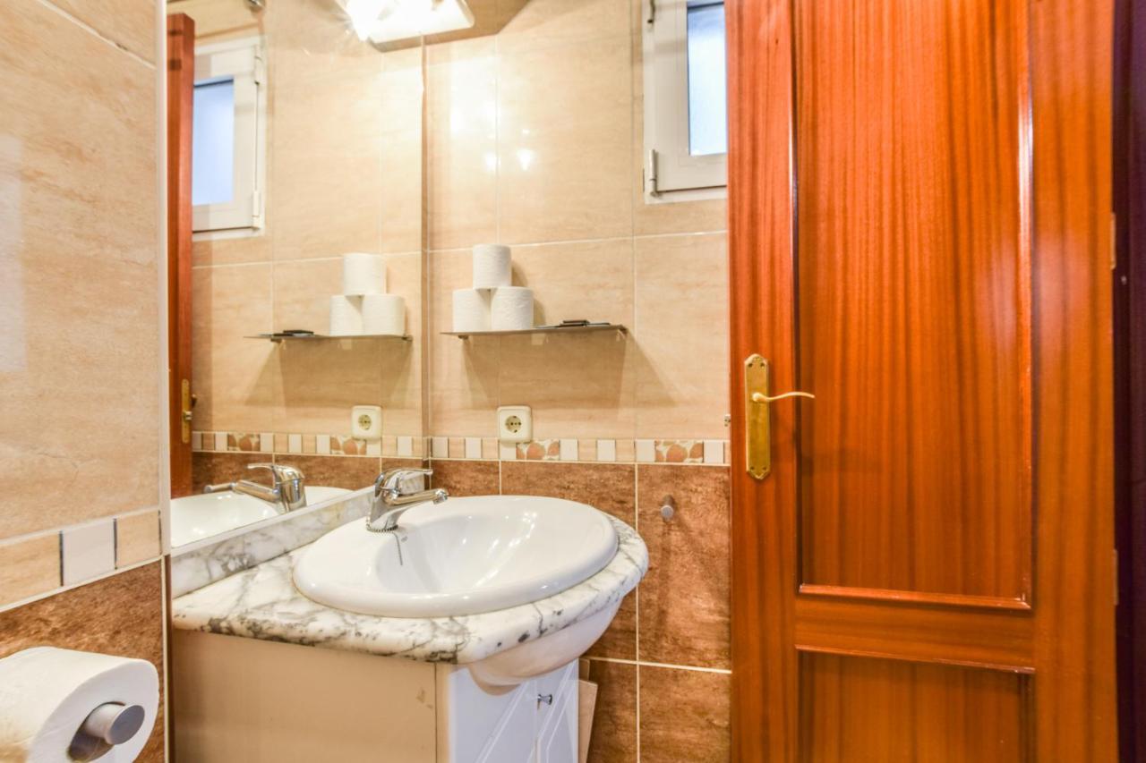 Apartamento Puente De Segovia Apartment Madrid Luaran gambar