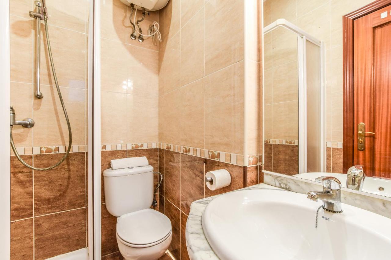 Apartamento Puente De Segovia Apartment Madrid Luaran gambar