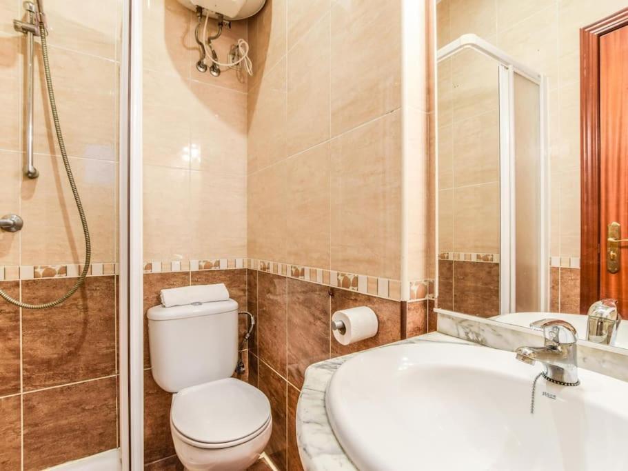 Apartamento Puente De Segovia Apartment Madrid Luaran gambar